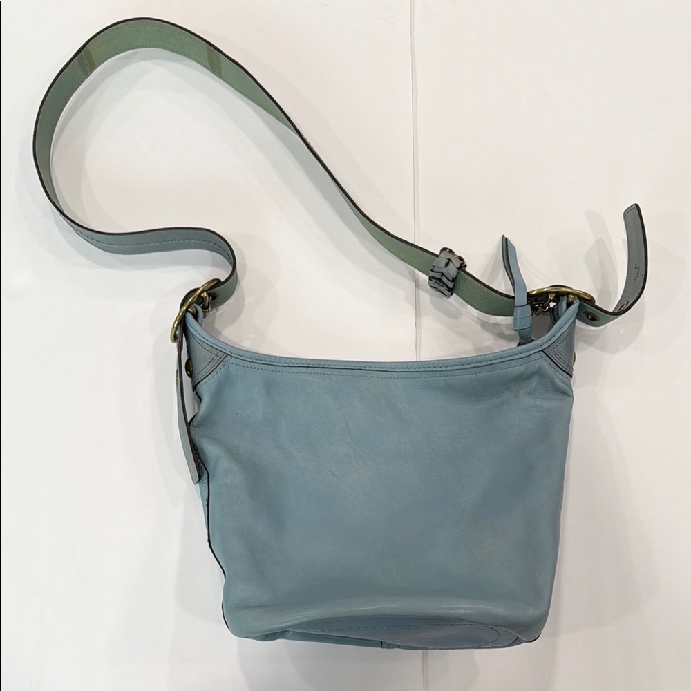 Vintage Coach Bleecker 11422 medium bucket bag in sky blue leather